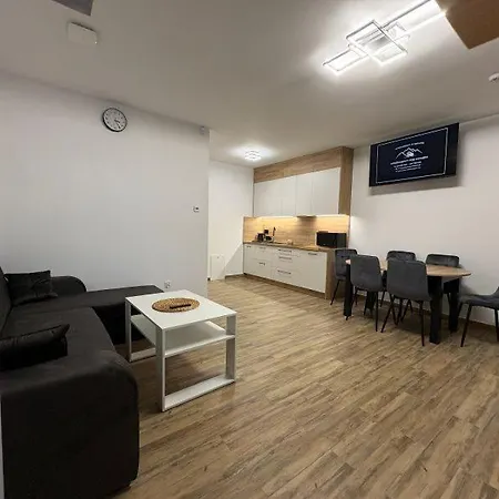 W Kotlinie Лёндек-Здруй