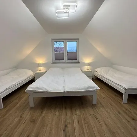 W Kotlinie * Лёндек-Здруй