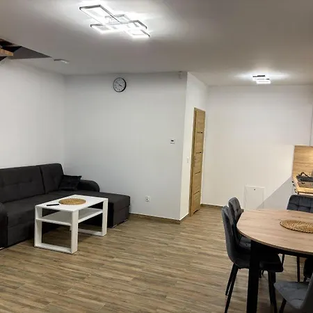 W Kotlinie Лёндек-Здруй